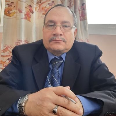 من السهل ان يحترمك الناس ولكن من الصعب ان تحترم نفسك