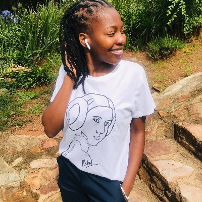 Ms_smart_pants's profile picture. You will never live life if you are looking for a meaning of life!! ❤️
|IT Graduate 📚😍|Current BIT student|Ed Tech support @Wits