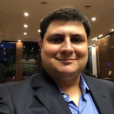 Mestre em Comunicação atuando no Mercado Financeiro