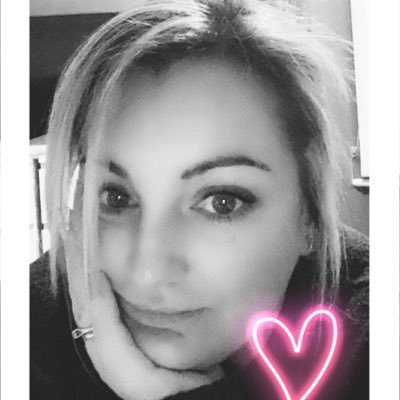 DaviesKatalina's profile picture. 