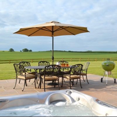 Monkhall Holiday Cottages provide luxury self-catering accommodation in an idyllic setting in rural Herefordshire.