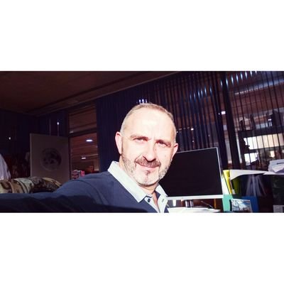 Bibliotecario en la Red de Servicios Públicos de Lectura de la Comunidad de Madrid. Las #bibliotecaspúblicas mejoran la calidad de vida de las personas.