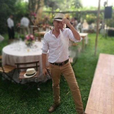 jesus_vilela's profile picture. Reggae, hincha crema y algo de publicidad digital.
Nací en la ciudad del eterno calor.