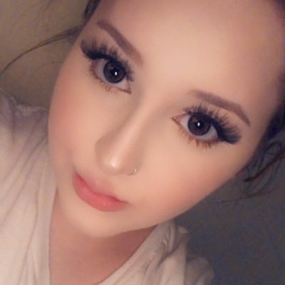 She/Her Twitch Affiliate, variety/causal streamer, makeup lover, wife, mom, survivor, BLM. I’m the buns, you’re the meat, together we’re a whole ass treat 😘