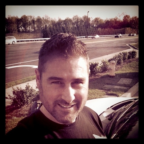 Married 2 my #iPhone i tweet about #AppleNews | #SocialMedia | What's happening in the media | i RT alot!