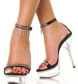 ShoesBabe.com brings you the hottest in women's shoes! Our site offers today's sexiest women's shoes with pictures, reviews and price comparisons. Get Hot Shoes