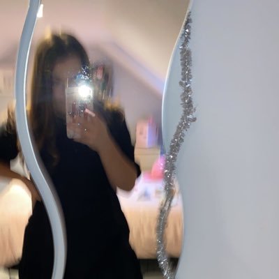 Hollllyyx's profile picture. 🥰