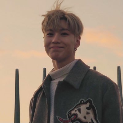 luckshin_0525's profile picture. 