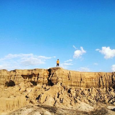 jabbarsalleh_'s profile picture. whatever it takes. e/acc enjoyer rsr $1 
1.05¹⁴¹ ≈ 2¹⁰ ≈ 10³