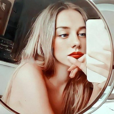 lraexitibus's profile picture. 𝑴𝒊𝒏𝒊𝒔𝒌𝒊𝒓𝒕𝒔. 𝑩𝒓𝒖𝒊𝒔𝒆𝒅 𝒍𝒊𝒑𝒔. 𝑭𝒍𝒖𝒔𝒉𝒆𝒅 𝒄𝒉𝒆𝒆𝒌𝒔.