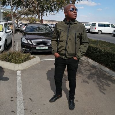 malosejay's profile picture. The opposite of winning isn't loosing but not playing the game... Play!