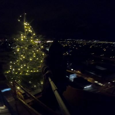 Le0nas_'s profile picture. Hard- & Software Tüftler | Informatik-Abiturient | Klettern, Sound-Etc, Ehrenamt | Aktivismus; Klima, Hacking, dies&das | #notjustsad