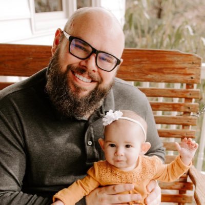 hech_ne_olmaz's profile picture. Husband, father, teacher, and wannabe linguist.