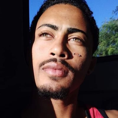 AlexSil21941394's profile picture. Eu vivo sorrindo mas ninguém sabe o q eu passo no dia a dia.. 🚩