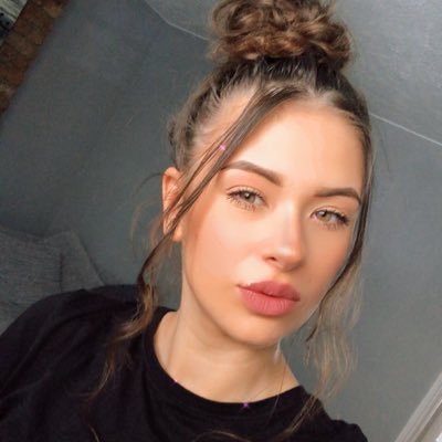 alicja_fit's profile picture. Exploring the Trading World & healthy lifestyle lover, mummy to a baby boy❤️