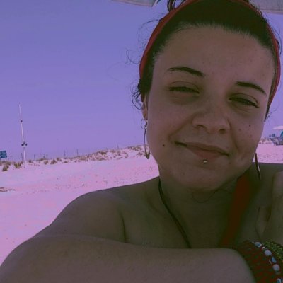 Amo la playa, Army, Feminista de Corazón