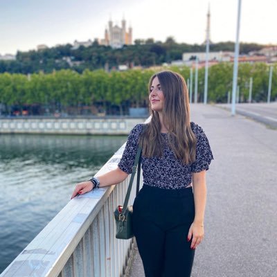 khloe_jdc's profile picture. Qu'est ce que je fou là     
          
Twitch : https://t.co/QJzYNkIF57