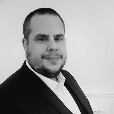 Fully Qualified Solicitor who flipped to the dark side and went into sales. Now extremely experienced in Bridging, Development, Buy To Let and Commercial Loans