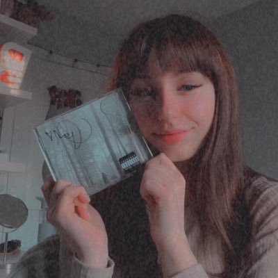 folk_lauraa's profile picture. spinning like a girl in a brand new dress, we had this big wide city all to ourselves ❤️