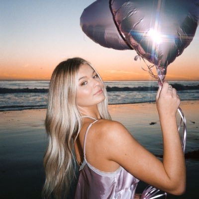 thelizzyrannis's profile picture. 