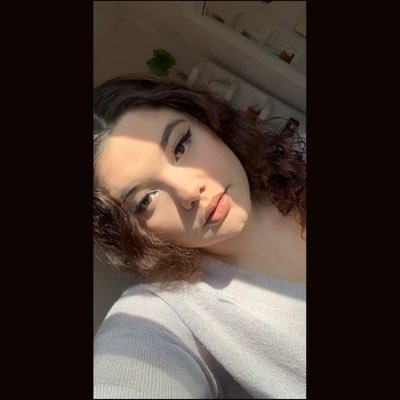 hillaryfrog2003's profile picture. i ain’t the sharpest tool in the shed
