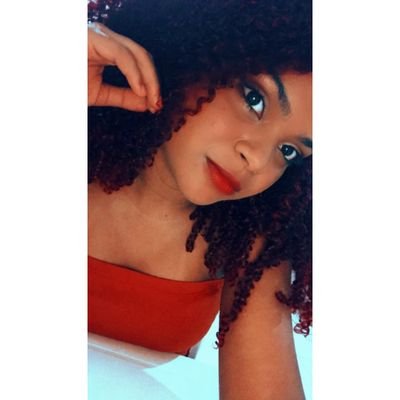 niikacacheada's profile picture. 🎈Simplesmente seja Recíproco!💕
Meus Cachos fizerem backup da minha beleza❣️😂
   #ruiva🔥💕
Insta:@nikamartiinss