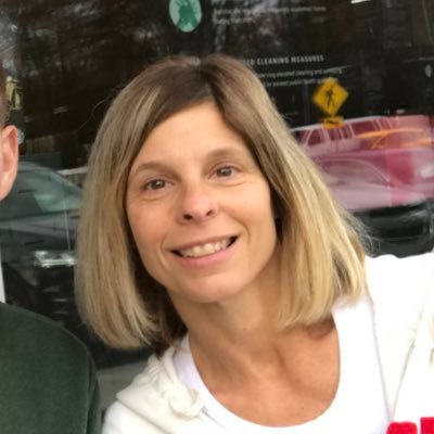 Mom of 3 boys (their biggest fan), educator, runner, sports fan (Go Yankees! )