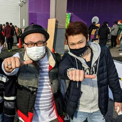良山中→久留米学園1年で中退→接客業のアルバイト、正社員を転々→歌舞伎町でホスト→カラオケの副店長→現、………
趣味はダーツ、カラオケ、ボウリング!
パチスロ歴約12年、コンパニオン、パチスロ演者の方々、V系、アイドル、HIPHOP、ボカロが好きです!
皆さんよろしくお願い致します!
(大好きな彼女います)
