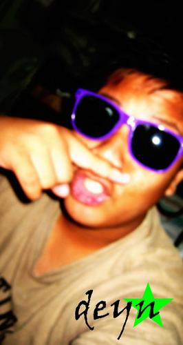 hello! i am Deynelle, DEYN 4 short and i'm from pangil,laguna. Follow me, PLEASE!!