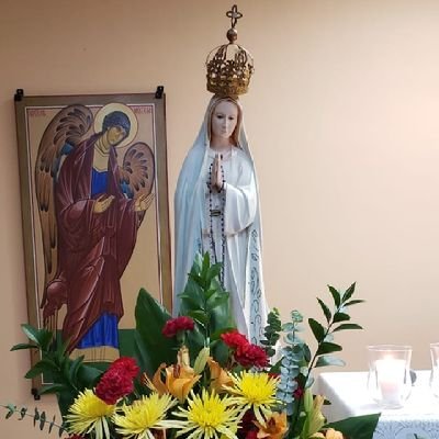 Sacerdote Católico. Enamorado de la Eucaristía, devoto del Inmaculado Corazón de María y de Nuestro Padre y Señor San José.