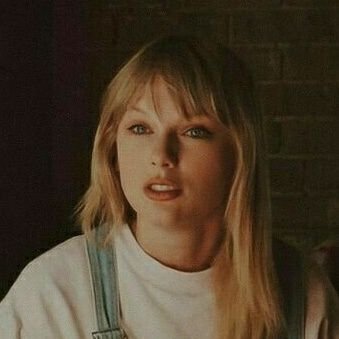 #TAYLOR: never leave you standing--@WILLOW1994
||she/her||