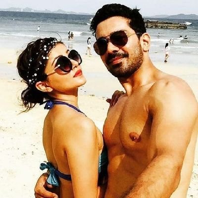 illusion0926's profile picture. here only for Rubinav ❤️(more towards our bush man though 😌🥺)