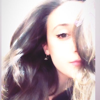 ellieeswartz's profile picture. she/her/hers