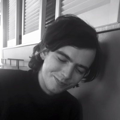 liamhess's profile picture. living editor @voguemagazine