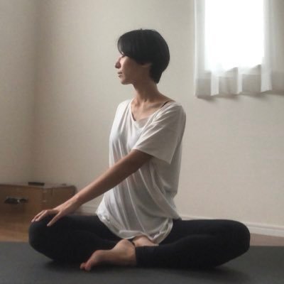 anandayoga2020's profile picture. 浦和美園の小さなヨガ教室。初めてだから、身体が硬いから、子連れだから、という理由でヨガを諦めてほしくない。ヨガマットレンタル無料。ベビーマッサージ、学童のおばちゃんもやってます。そしてハライチの岩井さんが好き。キングコング西野さんも好き。猫、息子、夫との3人と1匹暮らし。子宮筋腫摘出済み。