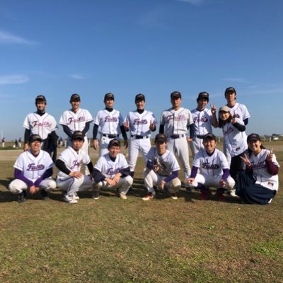 今年で17年目を迎える草野球チーム。平均年齢は36歳。中学時代過ごした香港のリトルリーグメンバーを中心に2007年に結成。YouTubeチャンネルも開設し、Xでも広報活動開始。選手、マネージャー希望はDMお待ちしてます。雰囲気はYouTubeをご覧ください。草野球の魅力を発信します!よろしくお願いいたします。