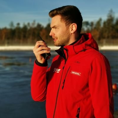 Professional simracer
Instagram: https://t.co/Gbw5uZHJWo