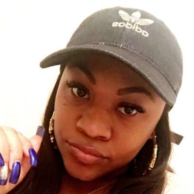 soLadylikke's profile picture. Ridin MY wave 🌊