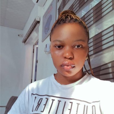 wuraolla's profile picture. Baby girl🌹|Here for laughs 😂|IfeEdu📚|5.8ft| Chelsea 💙|OAU|30BG