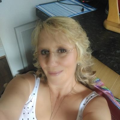 Registered nurse, working in community; passionate about care homes, long term conditions, community, transformation. All views my own.