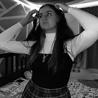 chlo (@chlobomoboo) 's Twitter Profile Photo