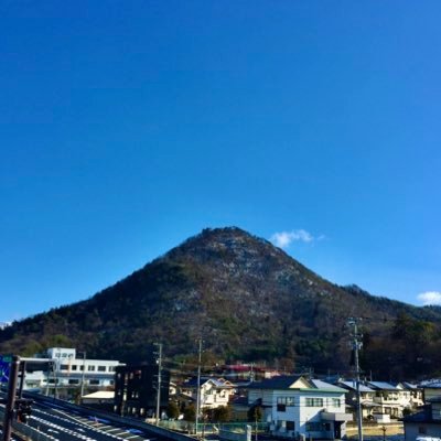 山形県山形市🍙標高471.3m🍙#やまがた百名山 『#千歳山』まとめアカウント🍙四季折々に変化する千歳山をツイート&リツイート🍙／^o^＼🍙無言フォローとリツイート失礼します🍙 ご近所や、登山、山関連の話題も。