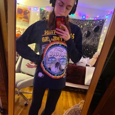 aroronzo's profile picture. idiot savant 📍