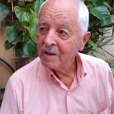 Comunicador Social-Periodista. Viajero, al menos en sueños. Mi viejo, uno de mis ángeles en el cielo azul. Medellín-Colombia