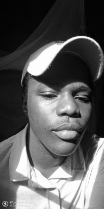 FavyUrom's profile picture. 💥Loner✨💫