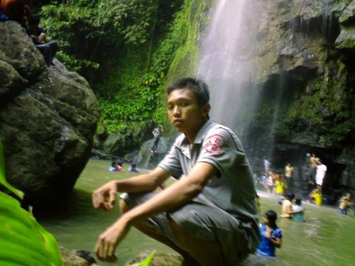 icat_falz's profile picture. 