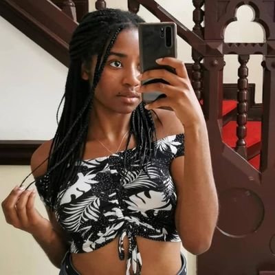 ItsJustEmeline's profile picture. Et toi, quelle est la valeur de ton coeur ?