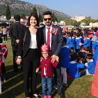 Elifkayis2's profile picture. Şair, ressam, anne, ÖĞRETMEN ....