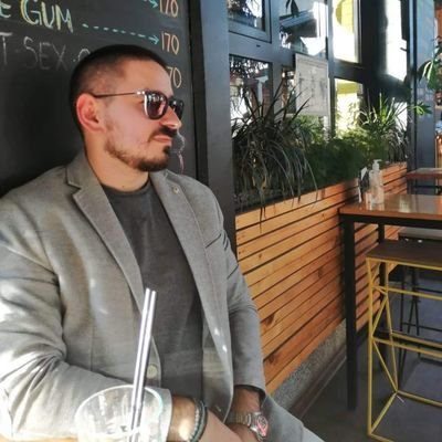 b_sarkissian's profile picture. 