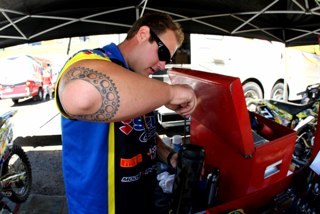 jamesvezina245's profile picture. Jim vezina and i like to work on them dirt scooters